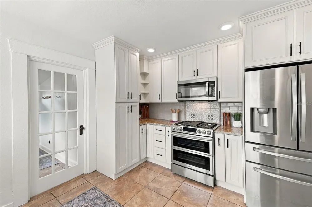714 W PENINSULAR STREET Tampa, FL 33603
