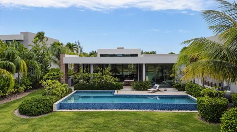5 SALT LANE