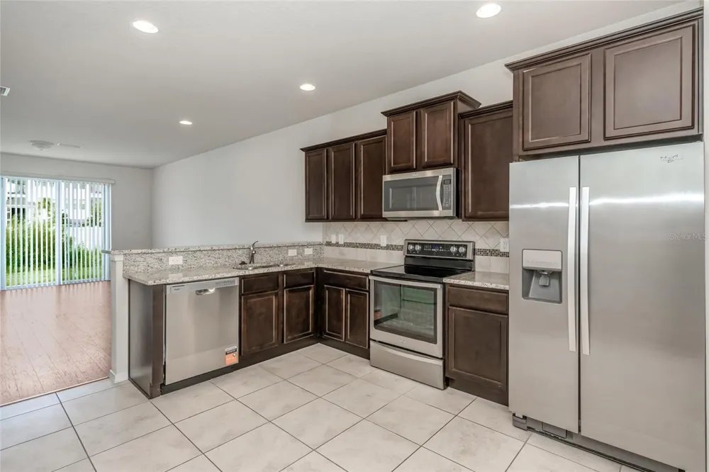 4714 WHITE SANDERLING COURT Tampa, FL 33619