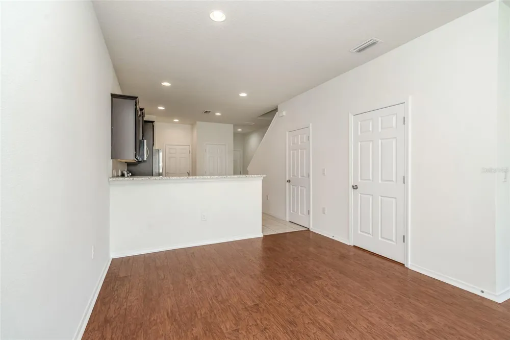 4714 WHITE SANDERLING COURT Tampa, FL 33619