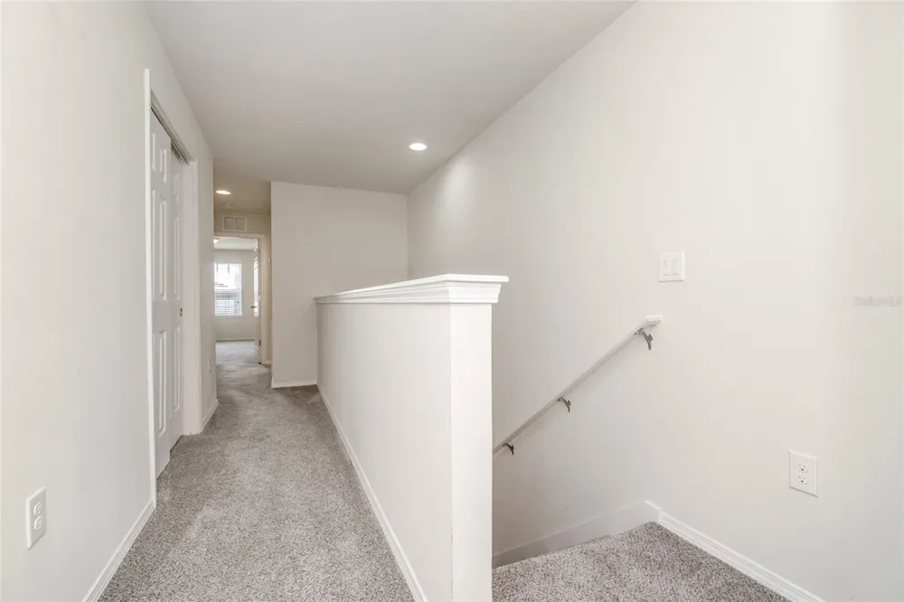 4714 WHITE SANDERLING COURT Tampa, FL 33619