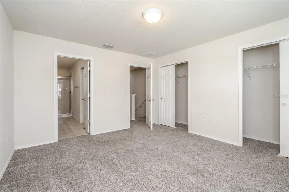 4714 WHITE SANDERLING COURT Tampa, FL 33619