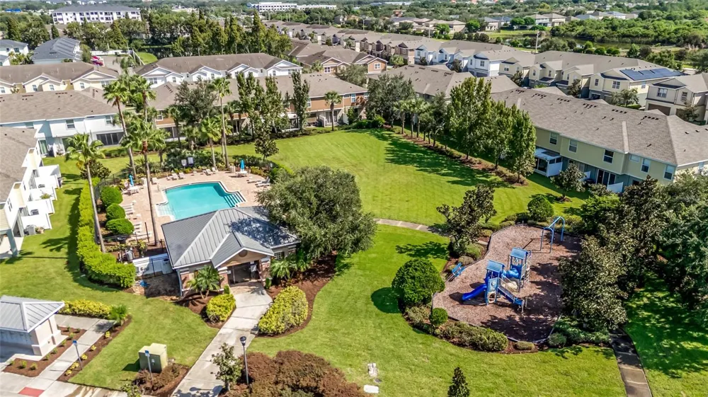 4714 WHITE SANDERLING COURT Tampa, FL 33619