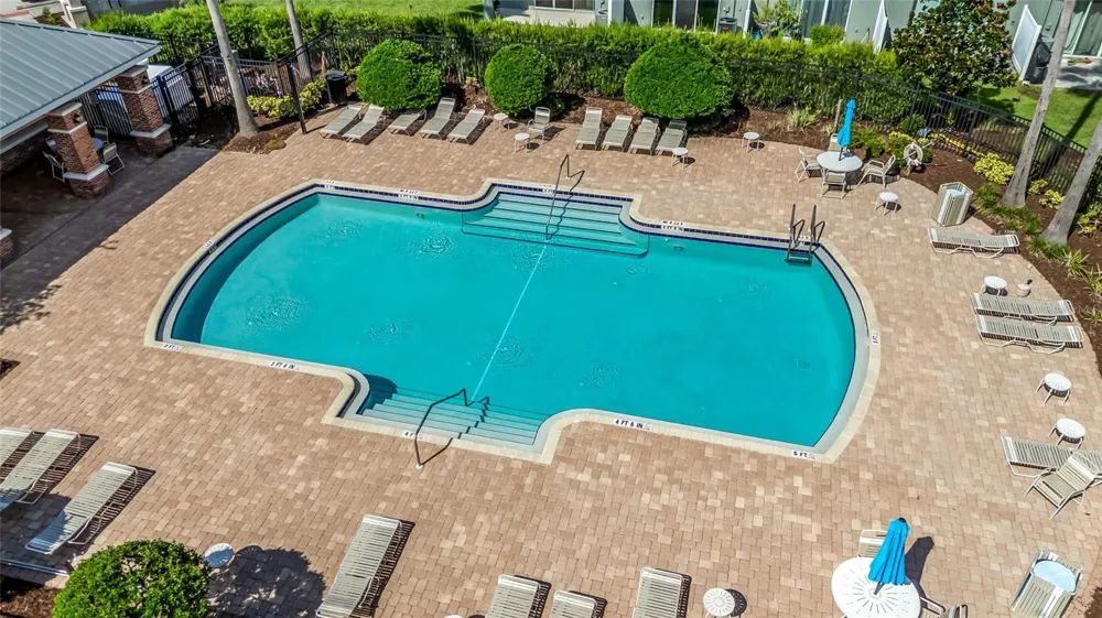 4714 WHITE SANDERLING COURT Tampa, FL 33619