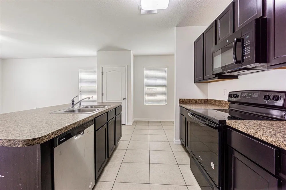 10536 WHISPERING HAMMOCK DRIVE Riverview, FL 33578