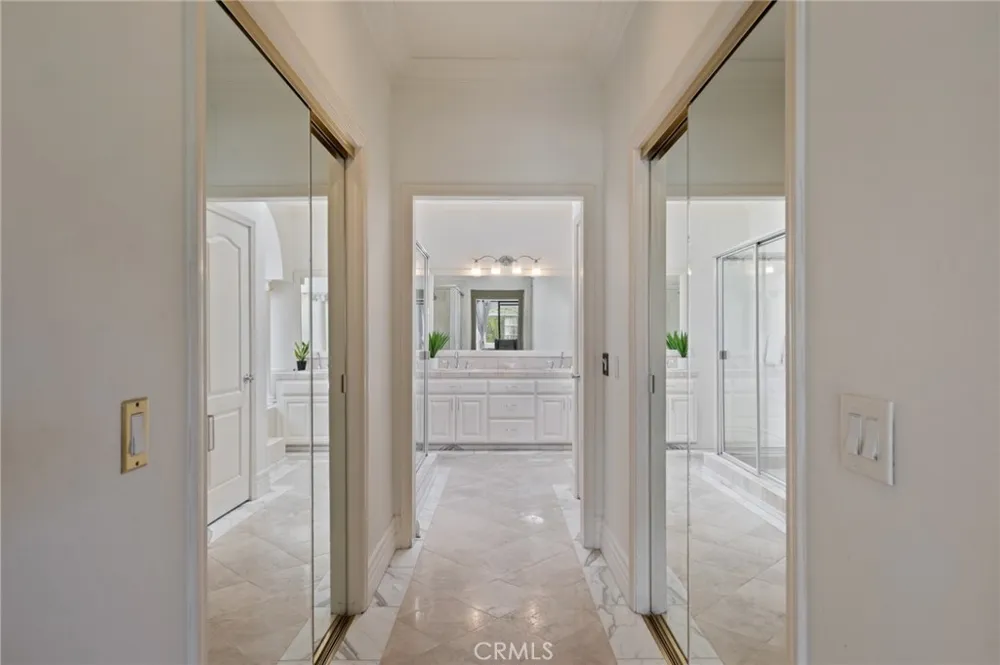 1619 6th Manhattan Beach, CA 90266