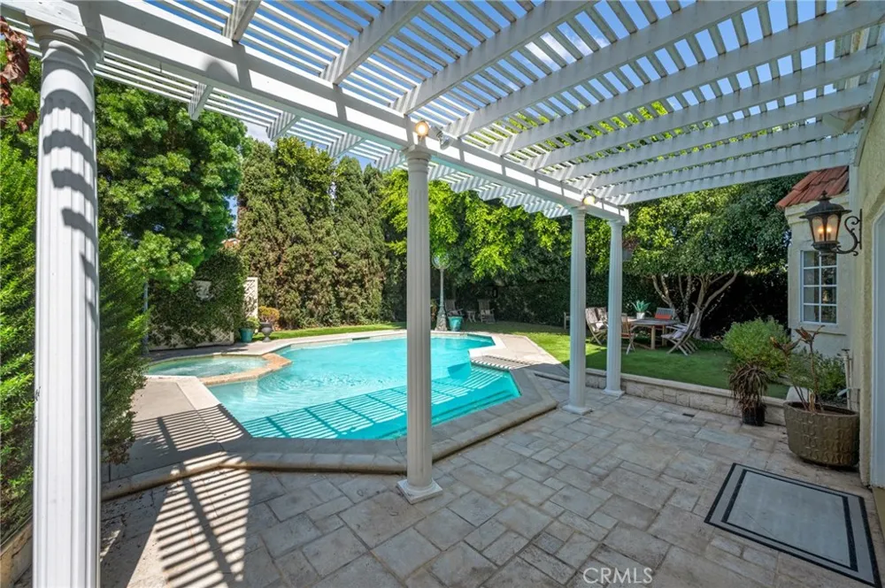 1619 6th Manhattan Beach, CA 90266