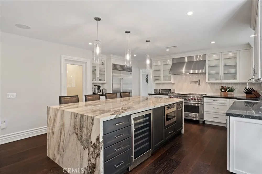1619 6th Manhattan Beach, CA 90266