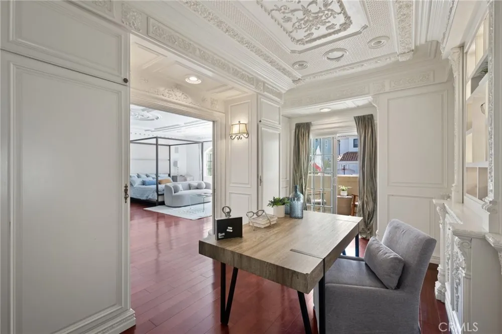 1619 6th Manhattan Beach, CA 90266