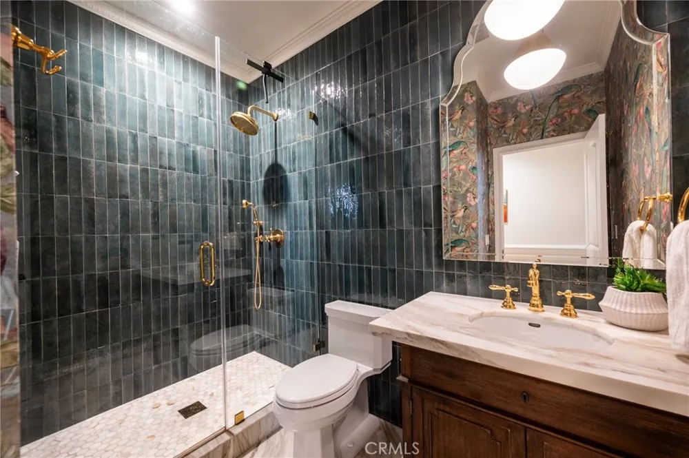 1619 6th Manhattan Beach, CA 90266