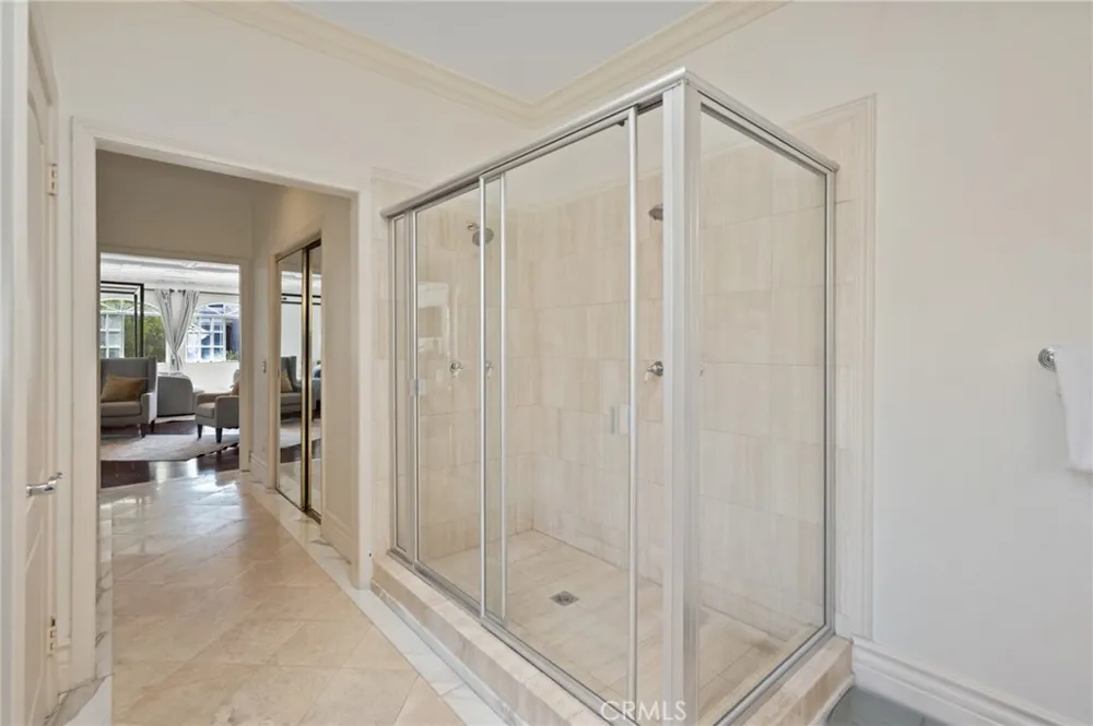 1619 6th Manhattan Beach, CA 90266