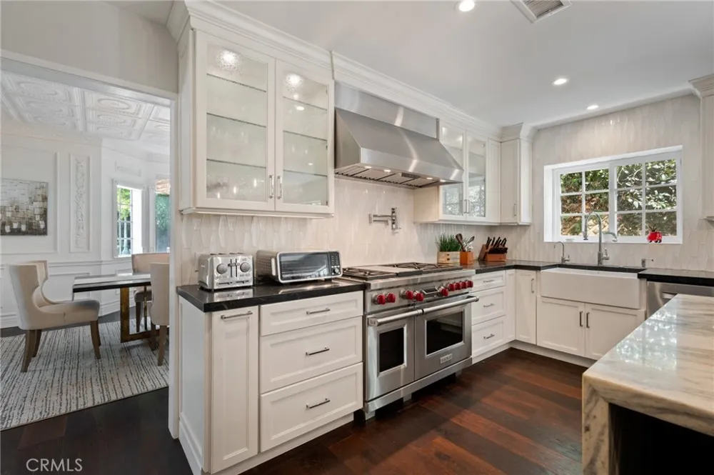 1619 6th Manhattan Beach, CA 90266