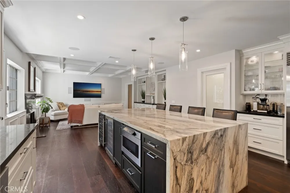 1619 6th Manhattan Beach, CA 90266