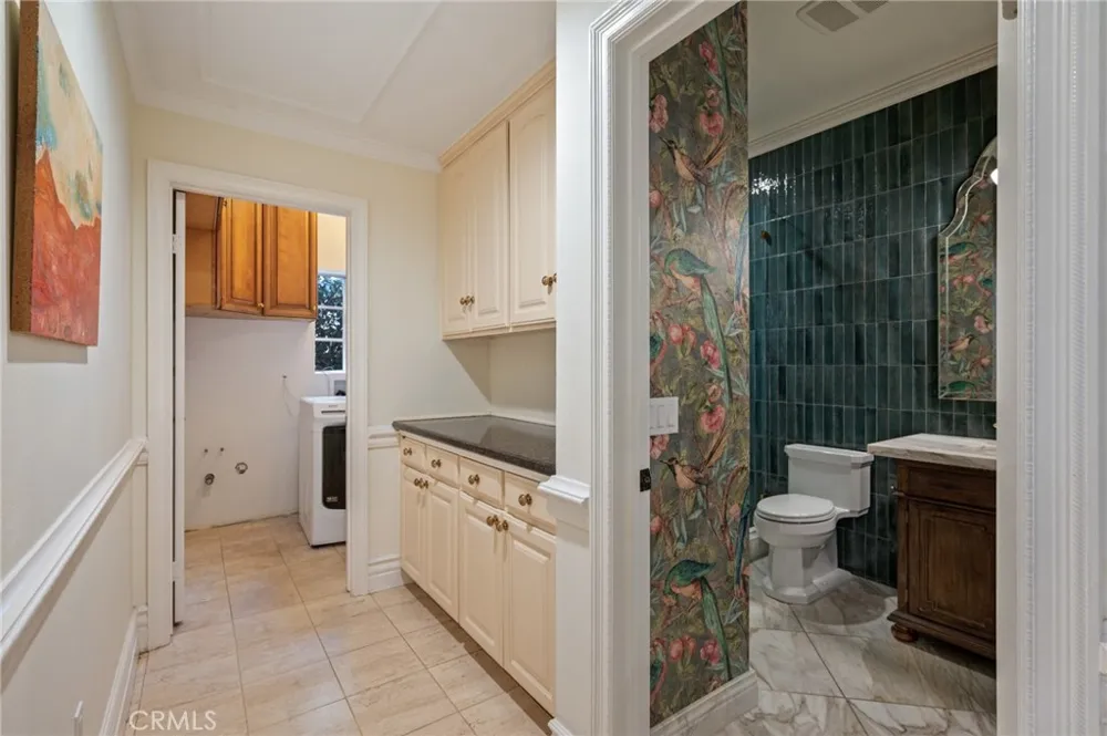 1619 6th Manhattan Beach, CA 90266