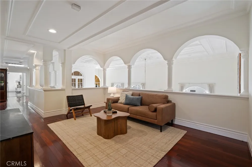 1619 6th Manhattan Beach, CA 90266