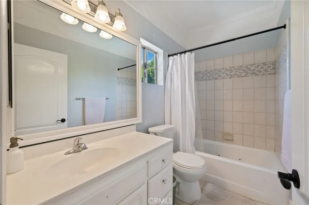 1619 6th Manhattan Beach, CA 90266