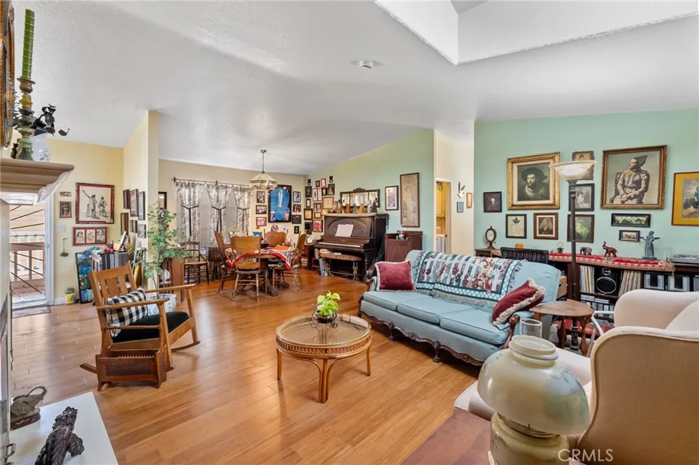 7271 Katella #101 Stanton, CA 90680