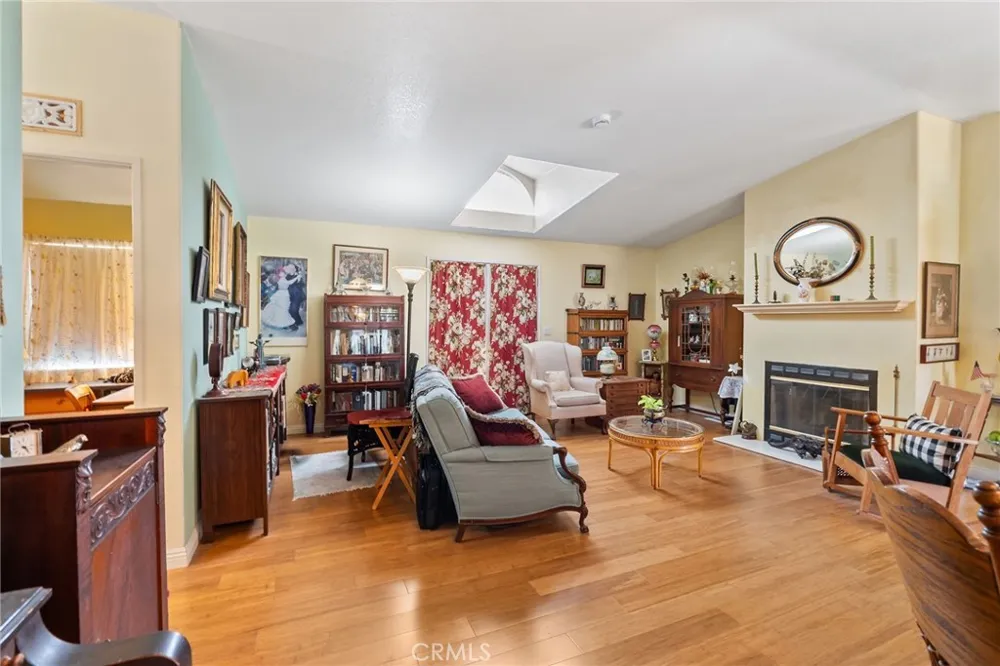 7271 Katella #101 Stanton, CA 90680