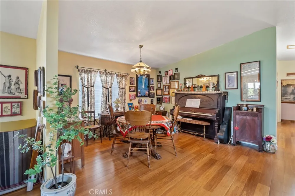 7271 Katella #101 Stanton, CA 90680