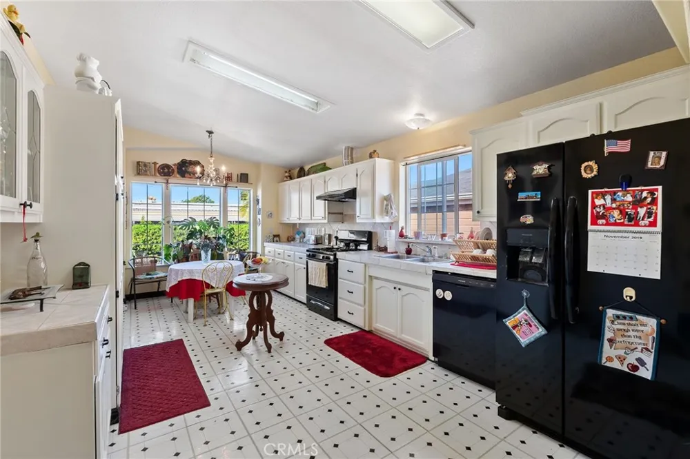 7271 Katella #101 Stanton, CA 90680