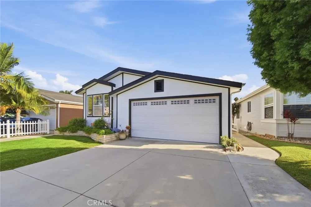 7271 Katella #101 Stanton, CA 90680
