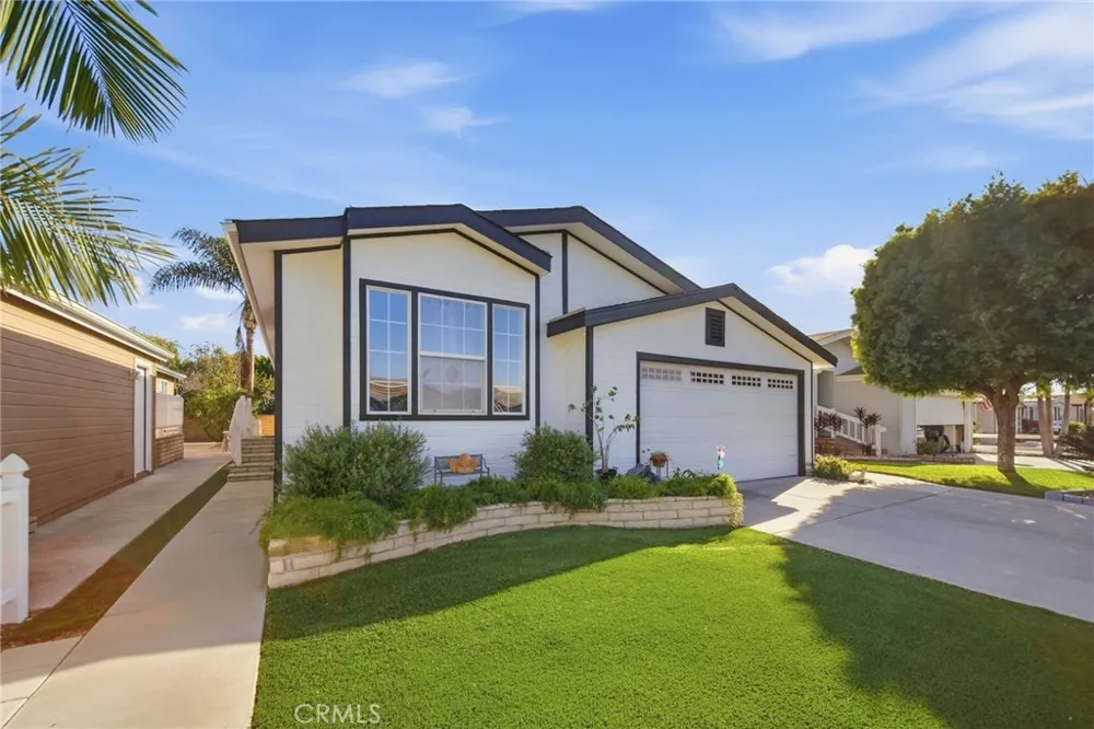 7271 Katella #101 Stanton, CA 90680