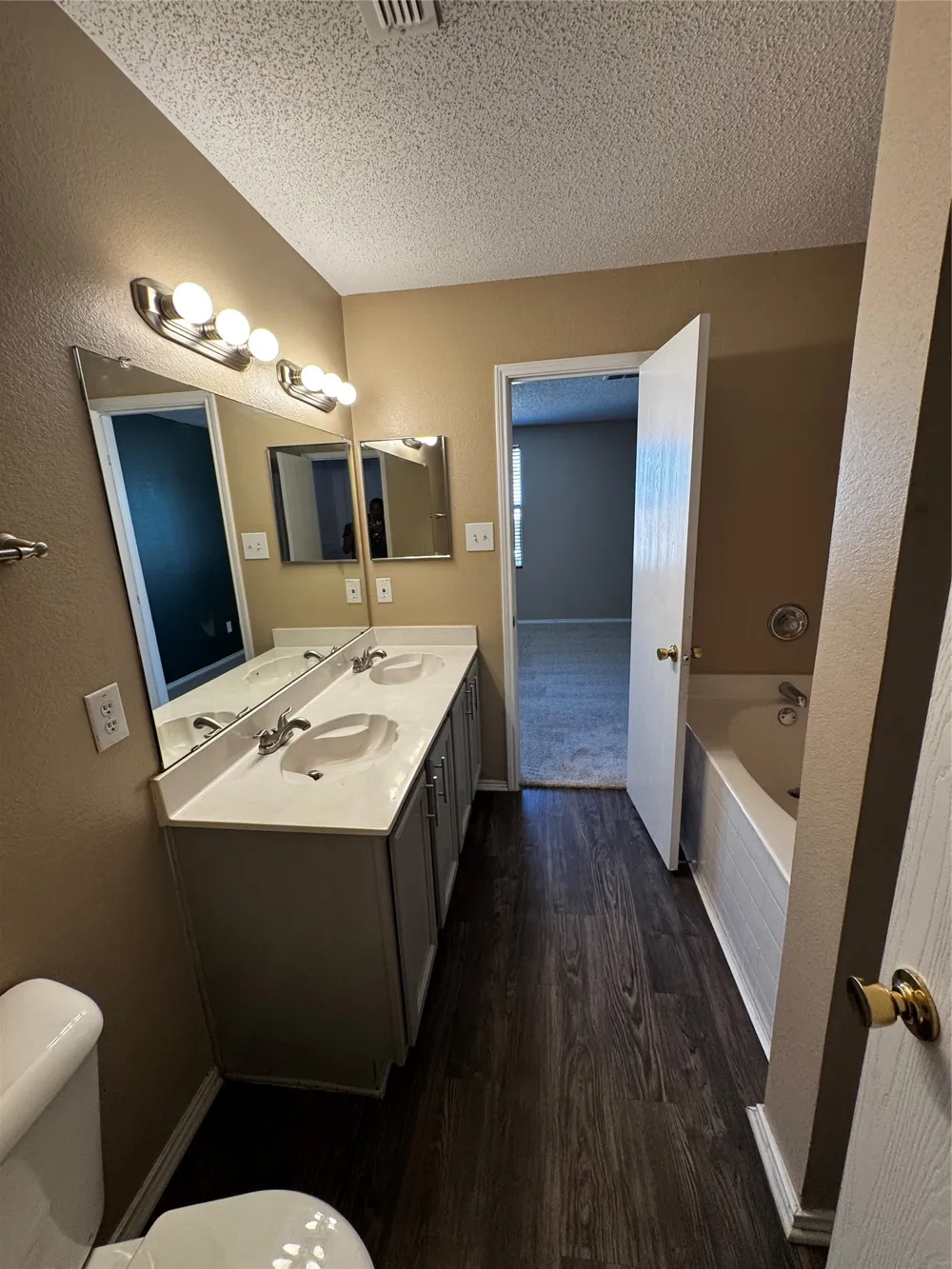 1735 Hickory Creek Lane Rockwall, TX 75032