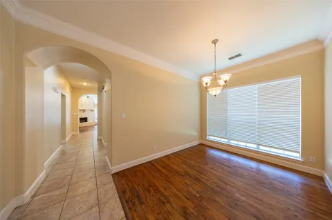 6366 Shadywood