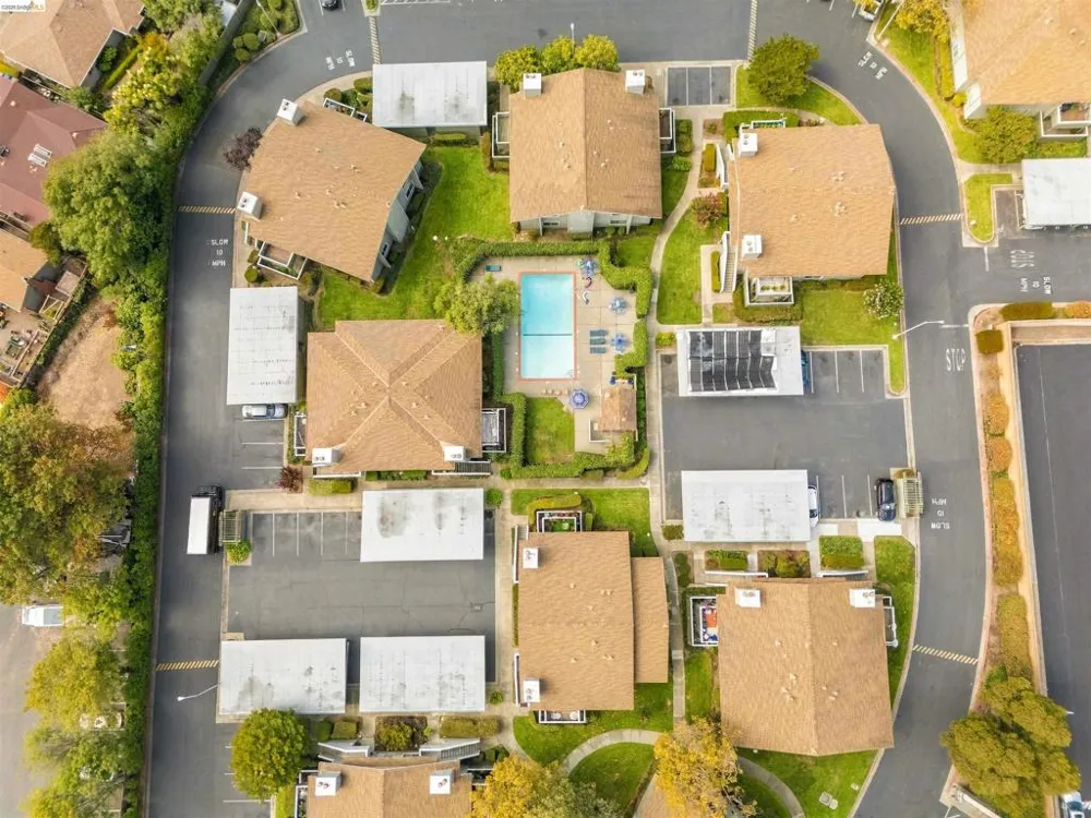 385 CALIENTE CIR San Leandro, CA 94578