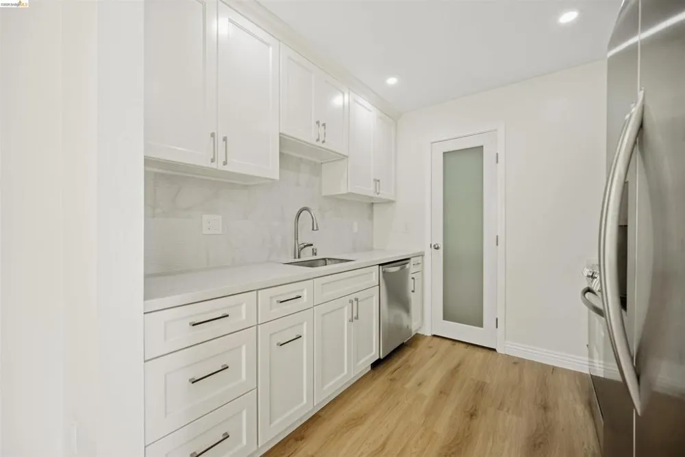 385 CALIENTE CIR San Leandro, CA 94578