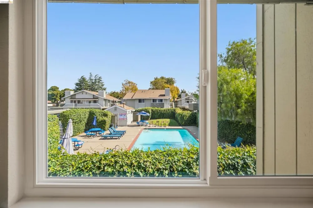 385 CALIENTE CIR San Leandro, CA 94578