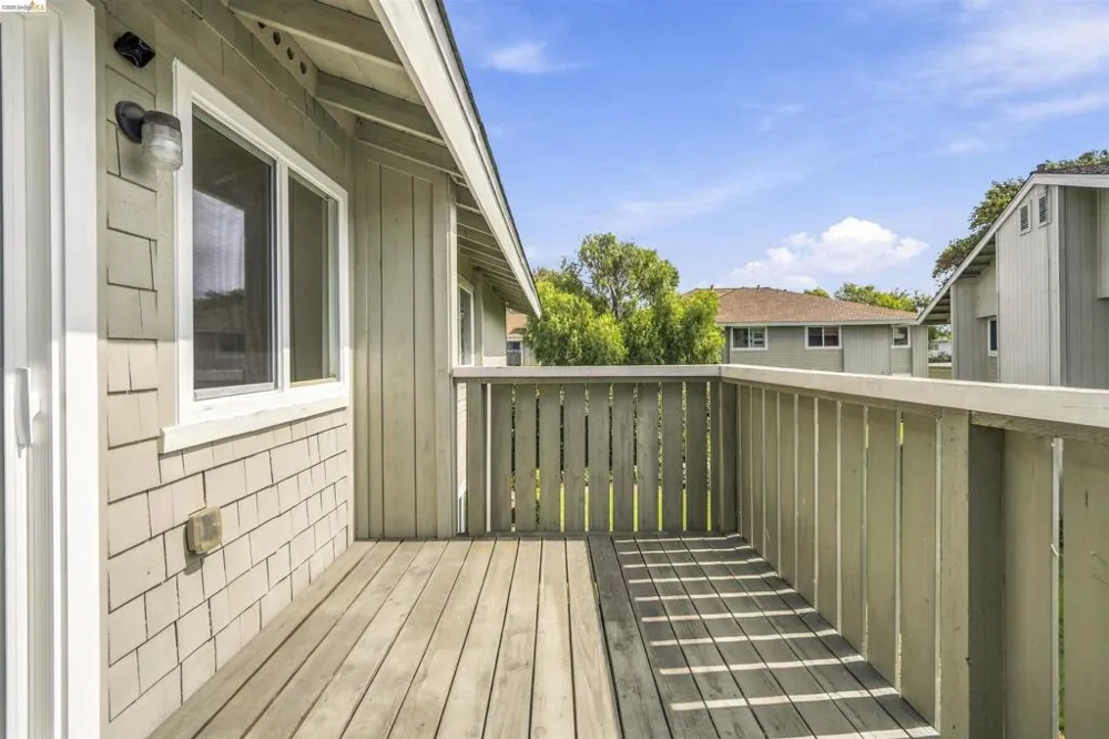 385 CALIENTE CIR San Leandro, CA 94578
