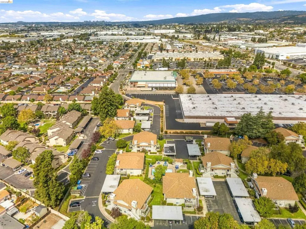385 CALIENTE CIR San Leandro, CA 94578
