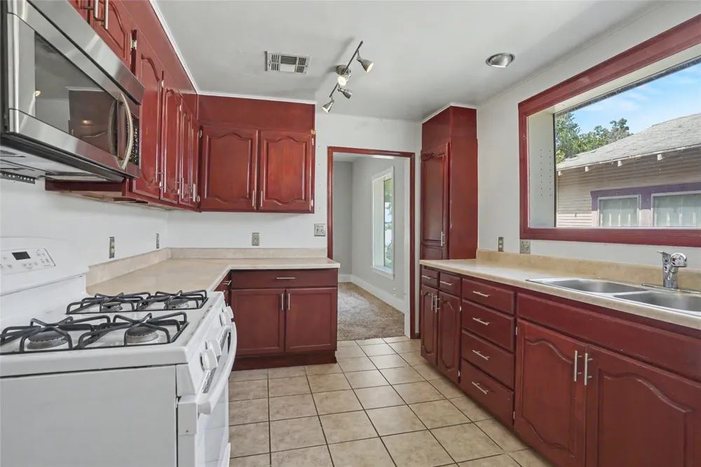 331 Xanthus Avenue Tulsa, OK 74104
