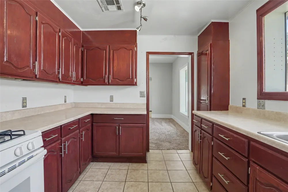 331 Xanthus Avenue Tulsa, OK 74104
