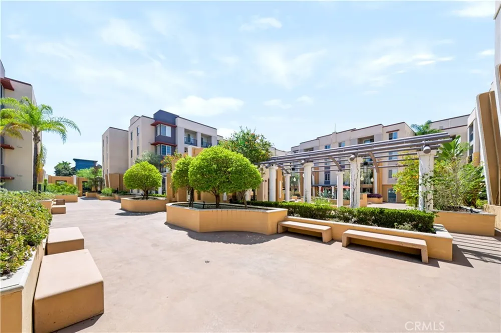 360 W Avenue 26 Los Angeles, CA 90031