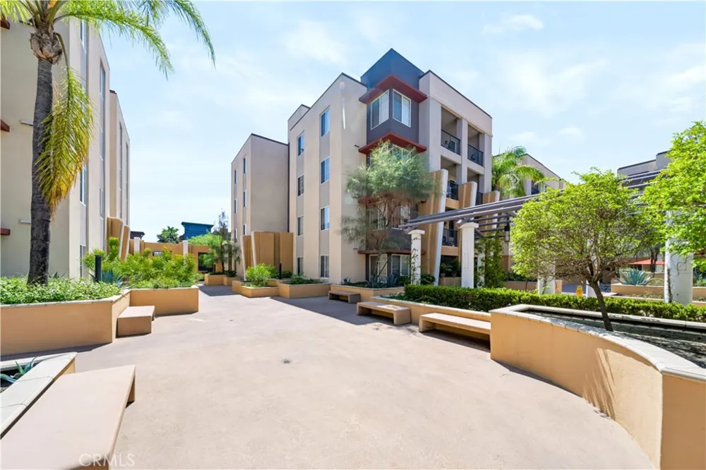 360 W Avenue 26 Los Angeles, CA 90031