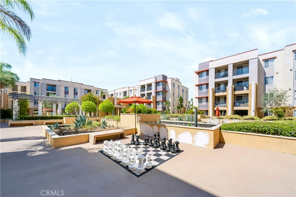 360 W Avenue 26 Los Angeles, CA 90031