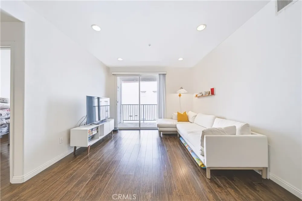 360 W Avenue 26 Los Angeles, CA 90031