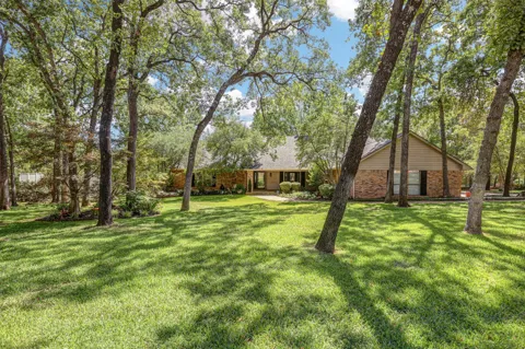 1361 Lakeview Drive