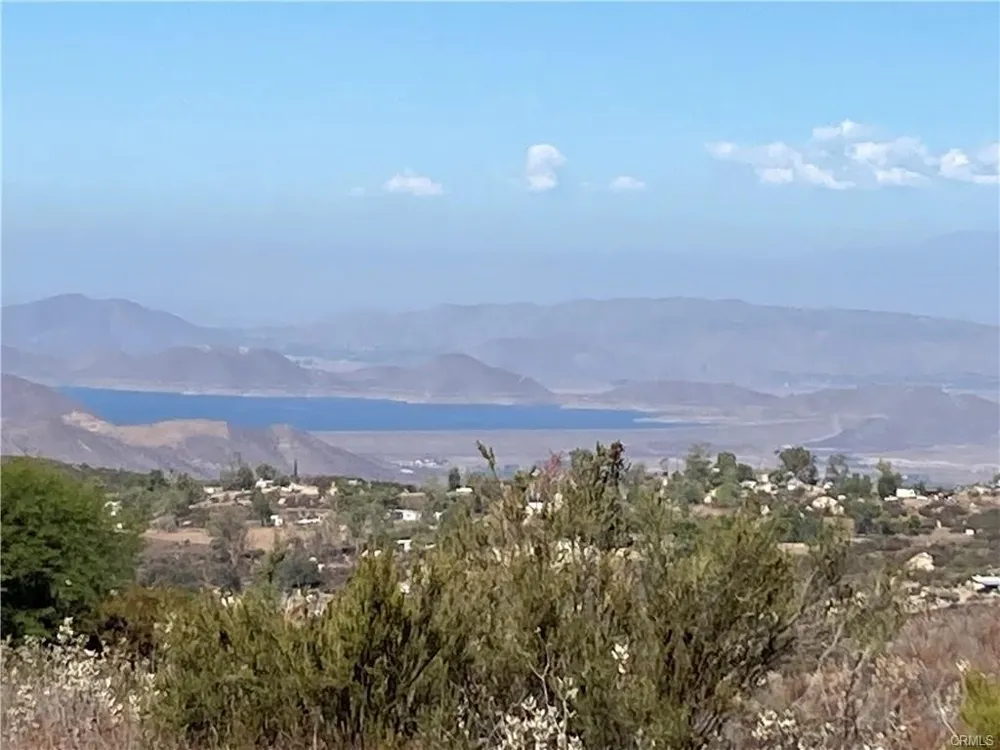 34035 Tanager Hemet, CA 92544