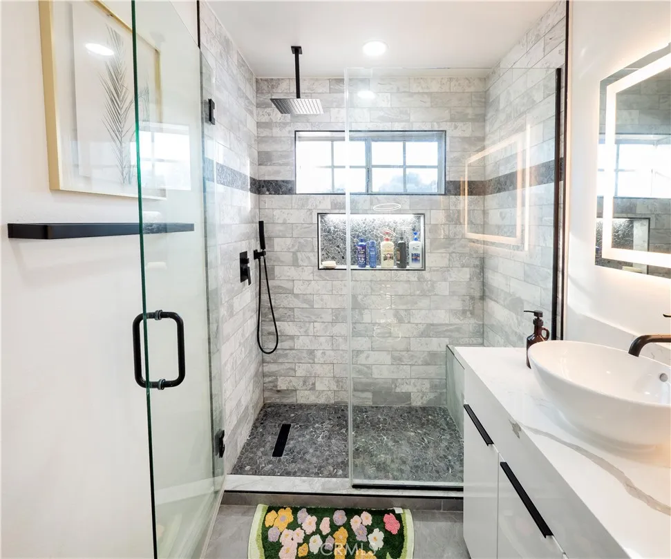 7652 Coolgrove Downey, CA 90240