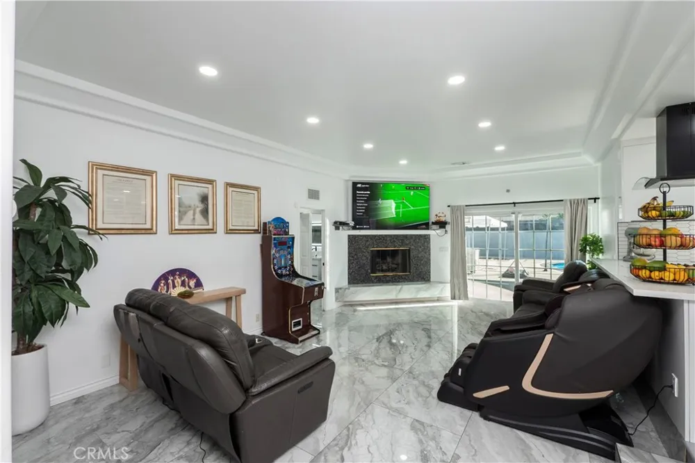 7652 Coolgrove Downey, CA 90240
