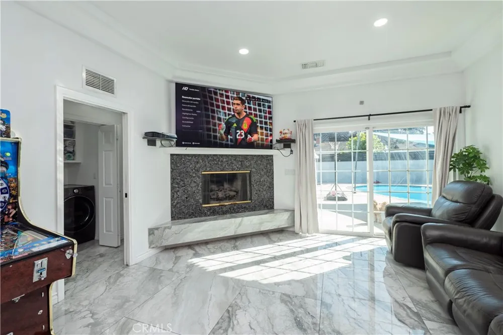 7652 Coolgrove Downey, CA 90240