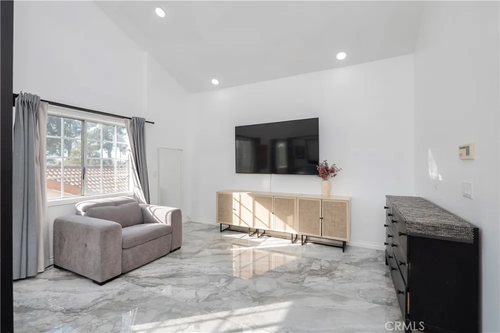 7652 Coolgrove Downey, CA 90240