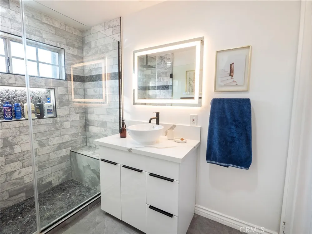 7652 Coolgrove Downey, CA 90240