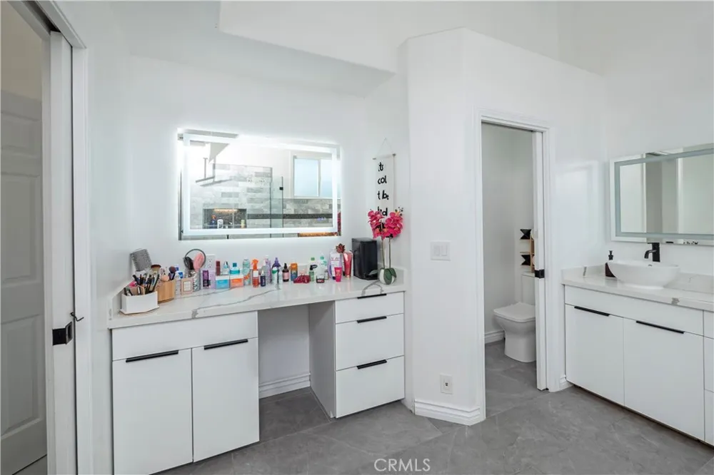 7652 Coolgrove Downey, CA 90240