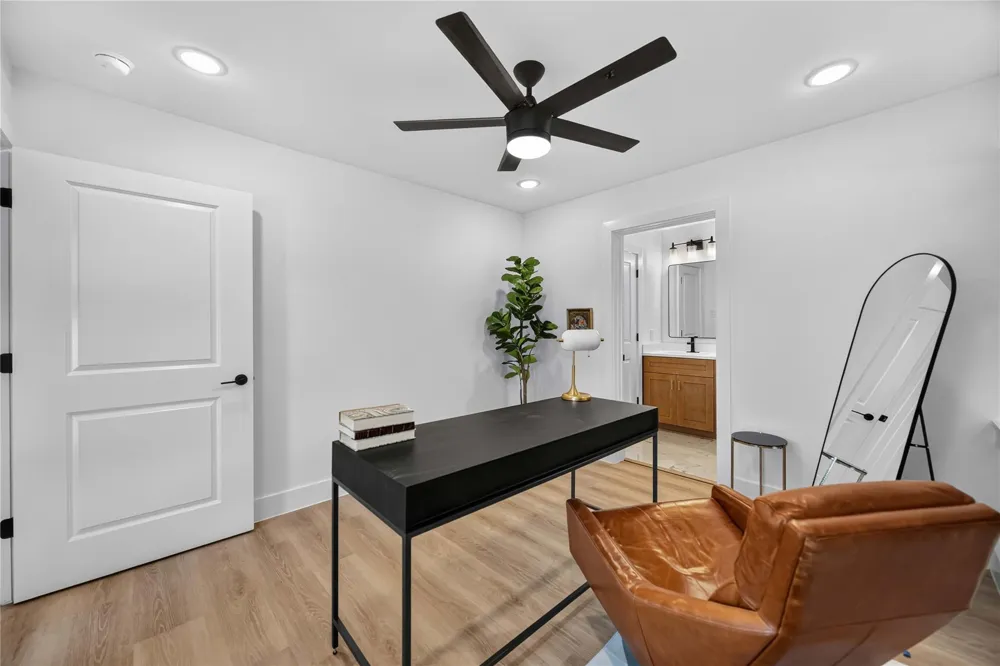 318 Walthall #A Houston, TX 77022