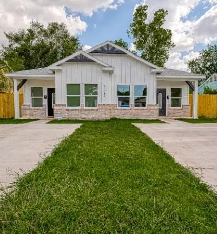 5122 Southwind Street Houston, TX 77033