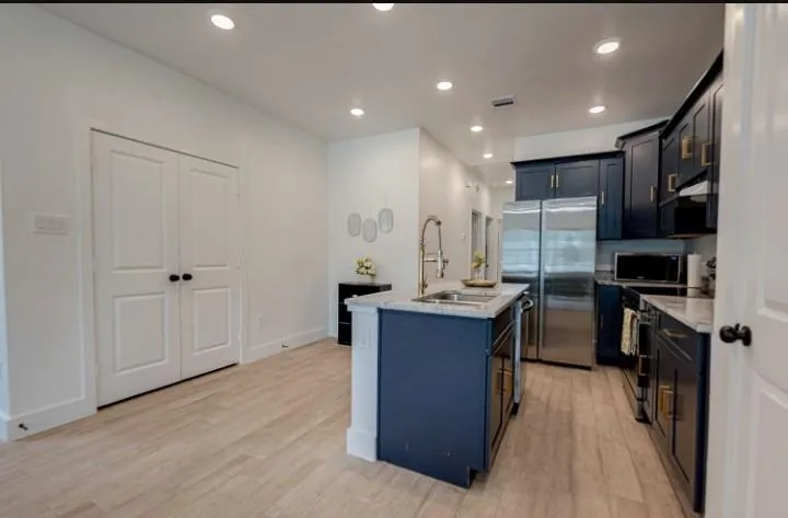 5122 Southwind Street Houston, TX 77033